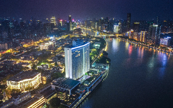 白天鹅宾馆夜景（摄影师：Hunk）.jpg